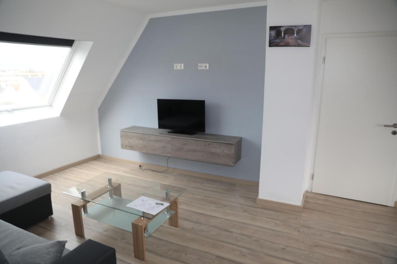 - 2 Apartament *